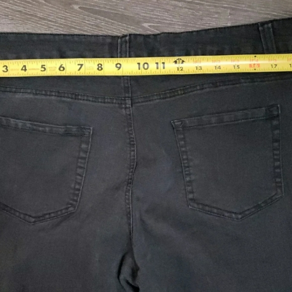 FOREVER 21 Distressed Boyfriend Jeans Size 16 - Picture 5 of 6